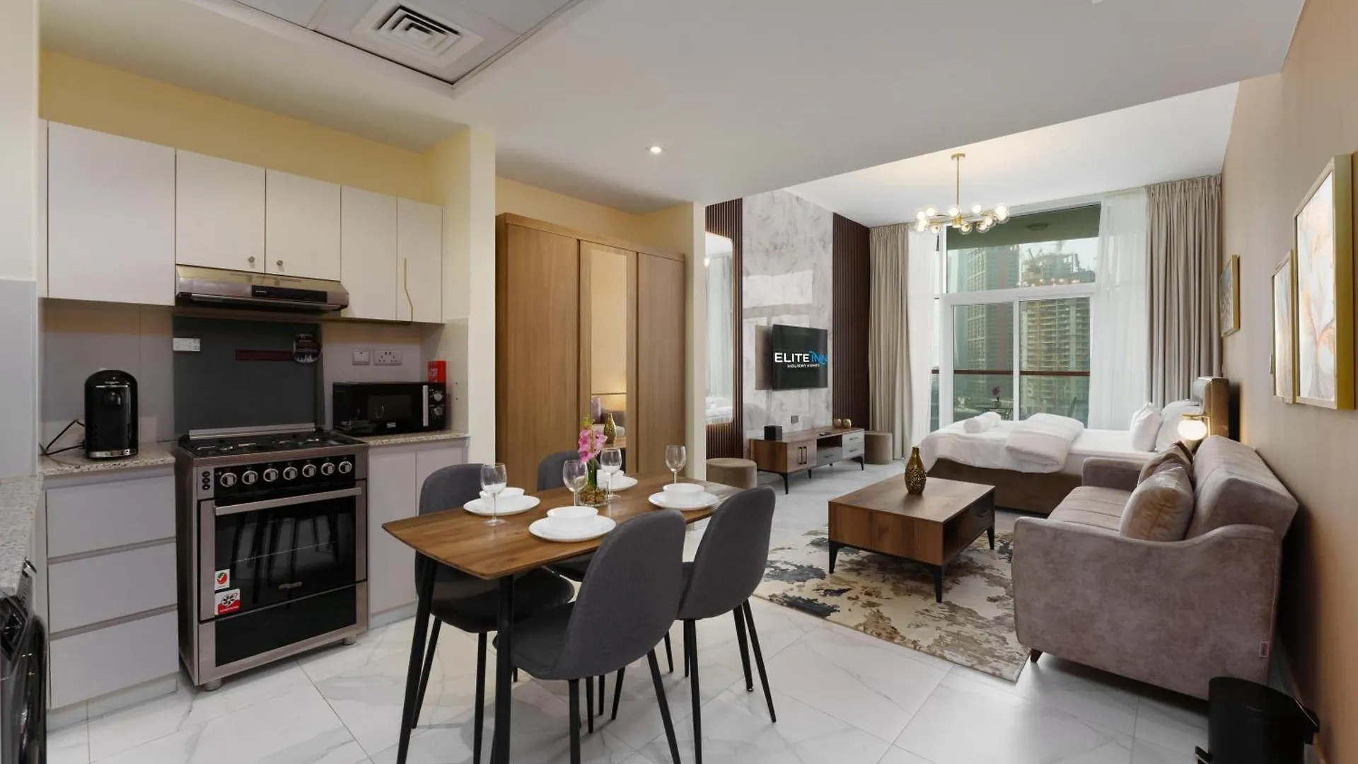 Apartment In Business Bay With Stunning Views Of Burj Khalifa & Canal Dubai