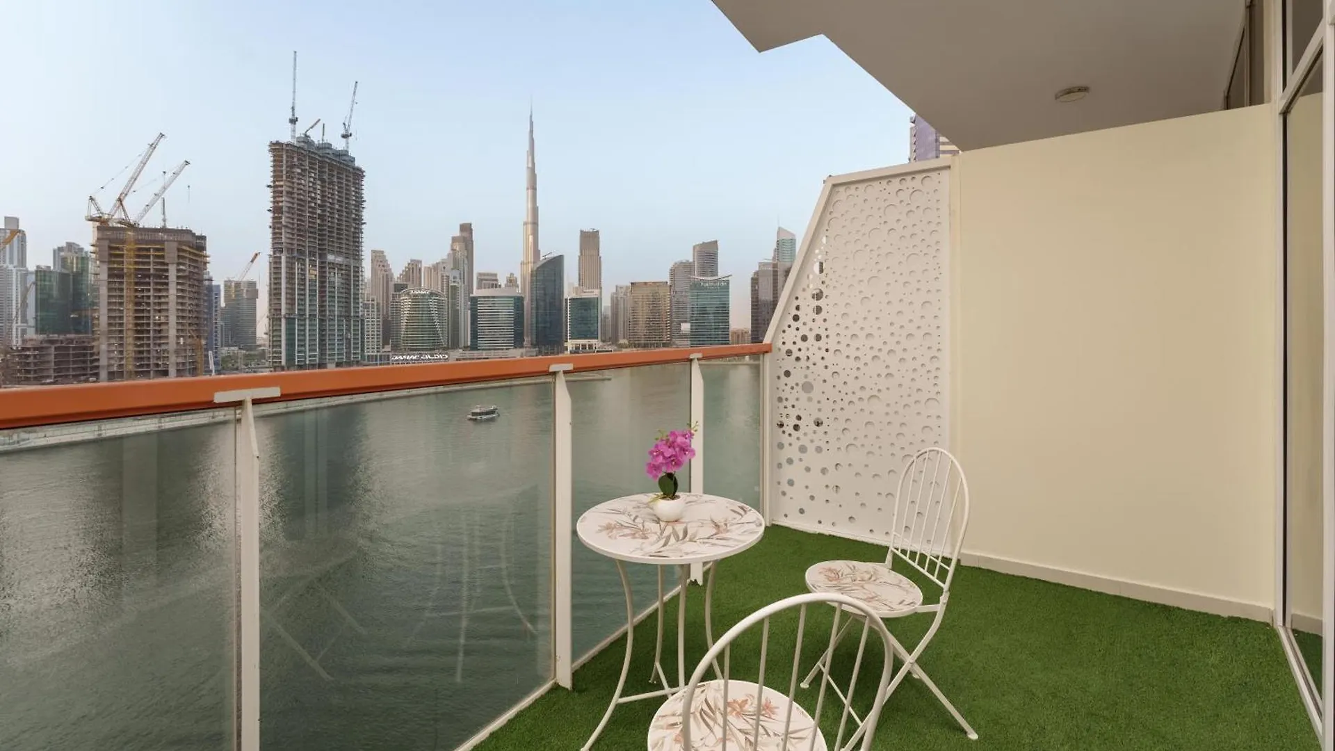 Apartment In Business Bay With Stunning Views Of Burj Khalifa & Canal Dubai United Arab Emirates