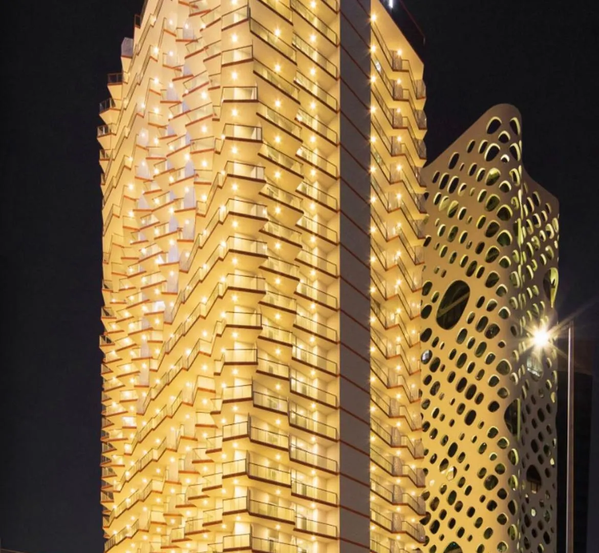 Apartment In Business Bay With Stunning Views Of Burj Khalifa & Canal Dubai